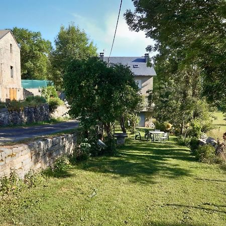 Bed and Breakfast Au Domaine Des Oiseaux Montredon  Esterno foto