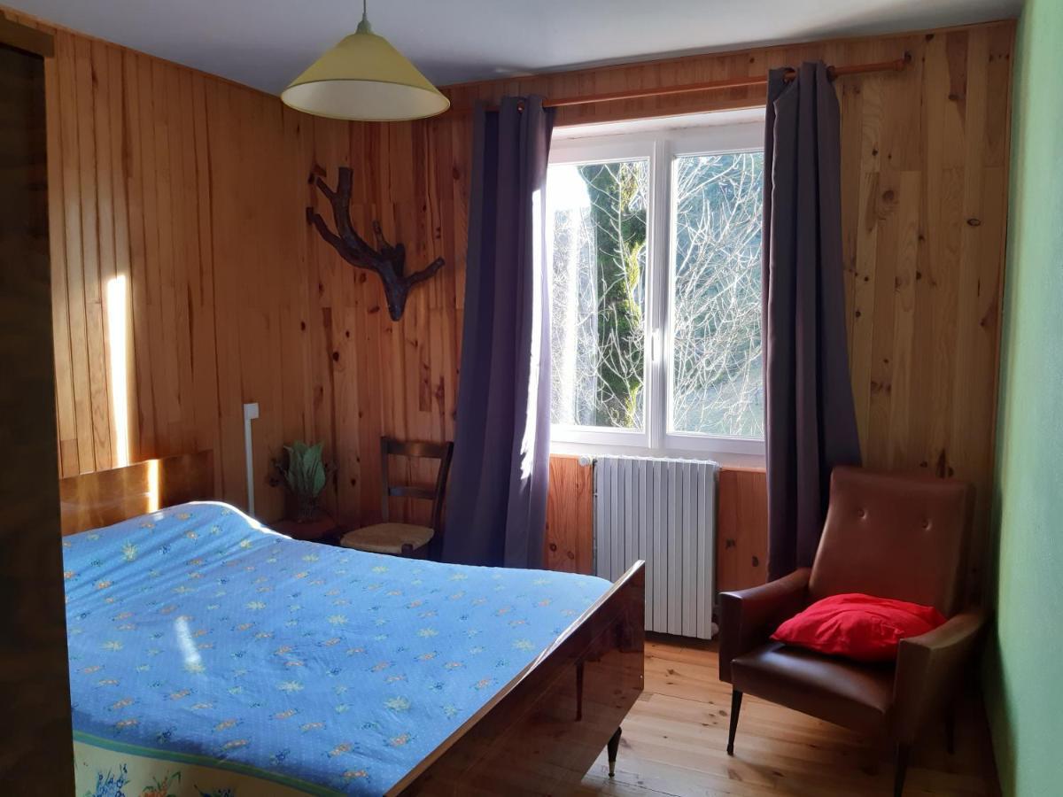Bed and Breakfast Au Domaine Des Oiseaux Montredon  Esterno foto